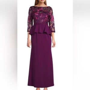 NWOT MARINA Scuba Crepe Flower Embroidered 3/4 Sleeve Crew Neck Peplum